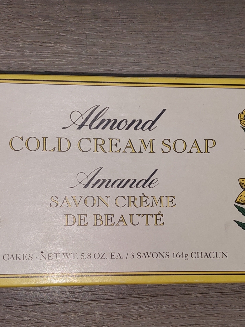 CASWELL-MASSEY ALMOND  SEALED SOAP 3 CAKES 2.8ozEACH NEW IN BOX